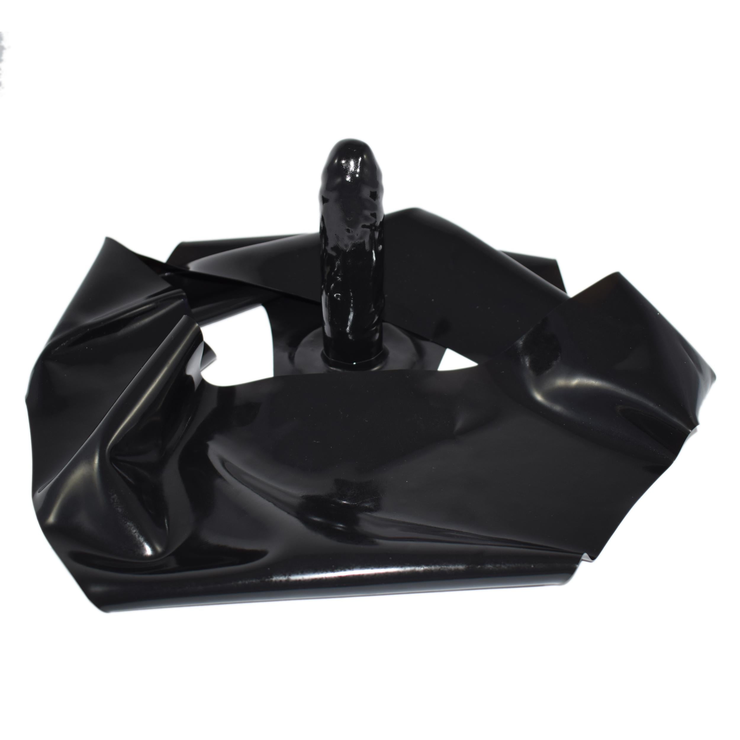 Rubberfashion Latex Hotpants - kurzer sexy Rubber Slip - Mini Latex Slip mit Analdildo - Latex Dessous Damen