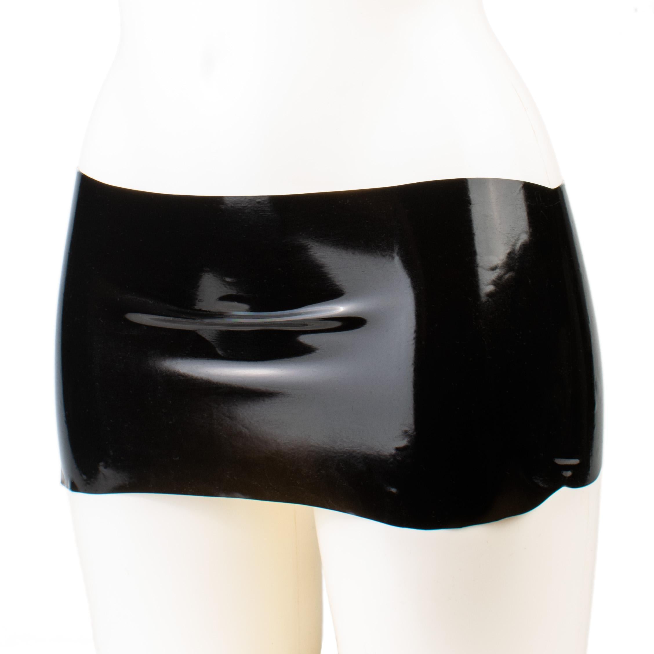 Rubberfashion Latex Oberteil kurz - sexy Latex Bustier - Rubber Boobtube oder knapper Latex Rock