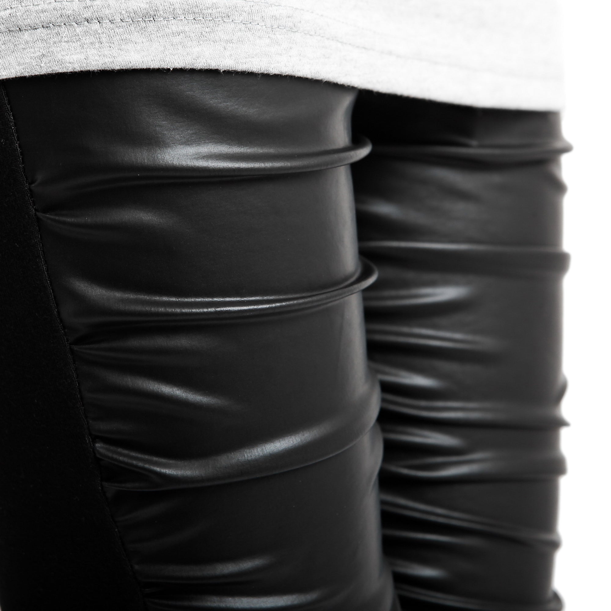 Rubberfashion Glanz Leggings Damen - sexy glänzende Leggins 80er Jahre - mit Raffung vorn und Tasche seitlich für Frauen