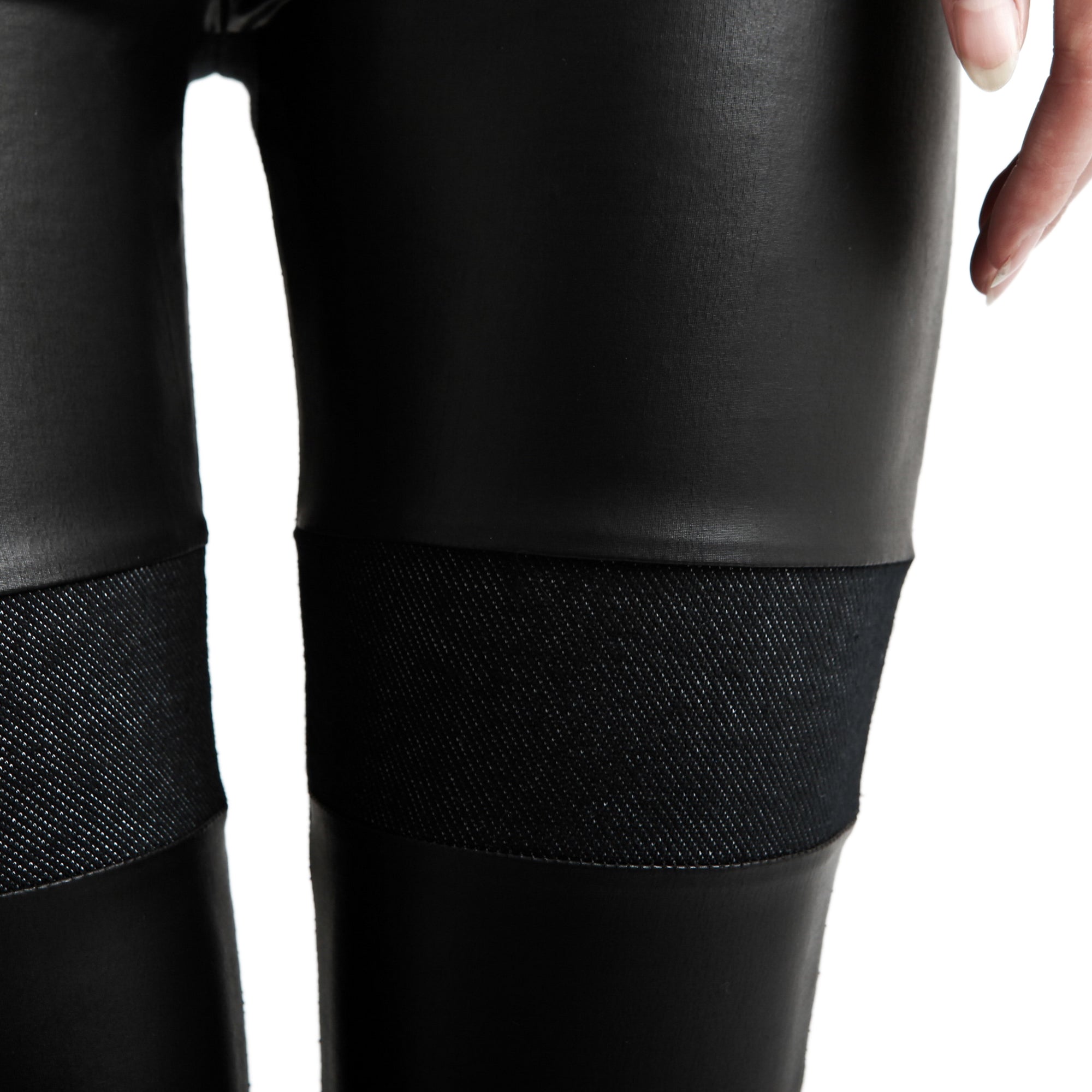 Rubberfashion Glanz Leggings Damen - sexy glänzende Leggins 80er Jahre mit Wetlook Einsätzen für Frauen
